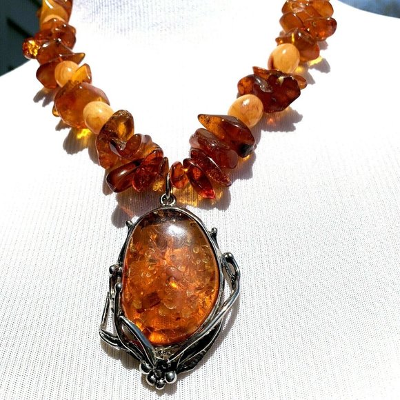 Genuine Baltic Amber necklace with Pendant - Picture 4 of 8